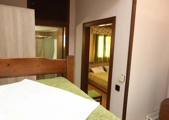 Hotel Ariadni 3*